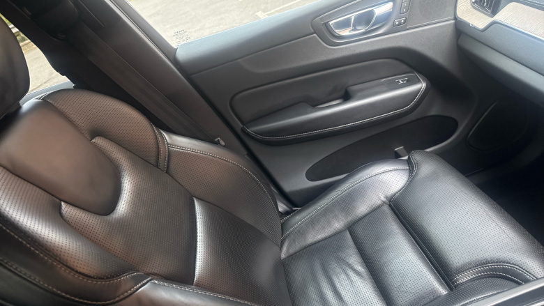 Volvo Xc60 2.0 B5P [250] Inscription Pro 5dr Geartronic Petrol Estate